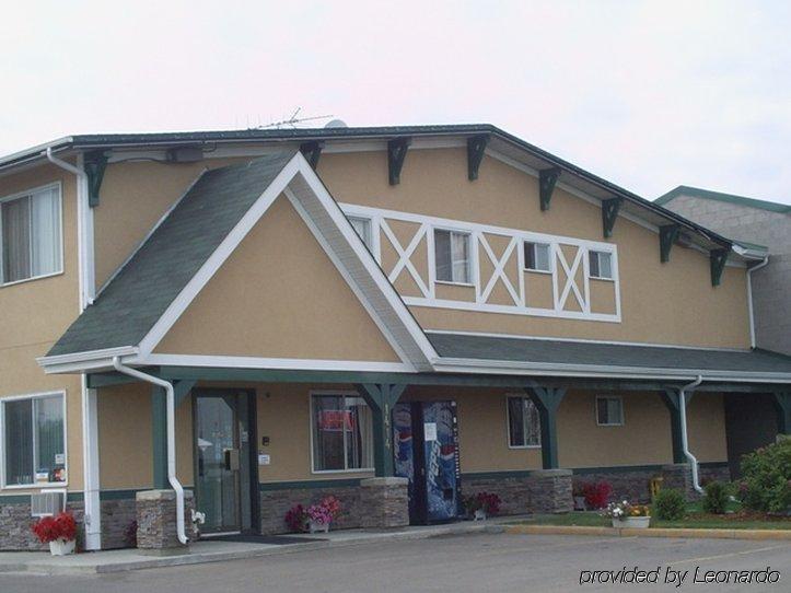 Chateau Motel Edmonton Exterior photo